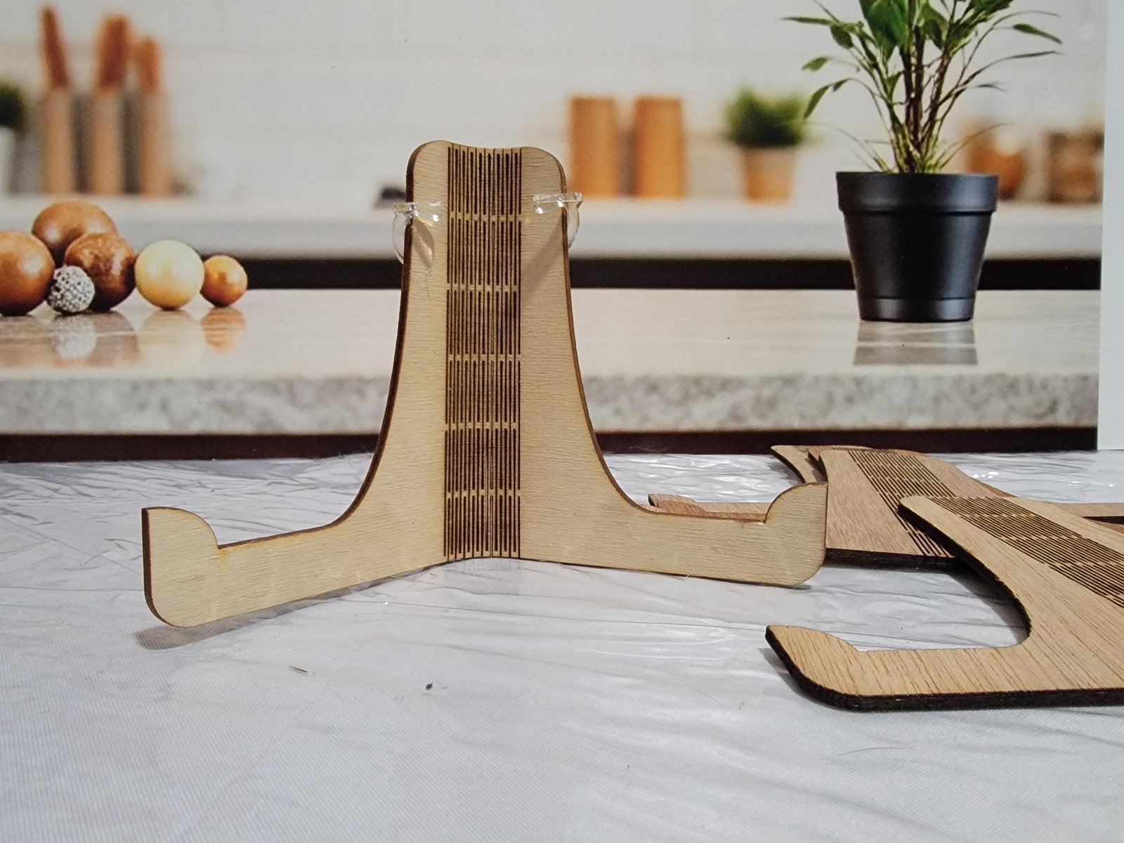 Adjustable Plywood Easel